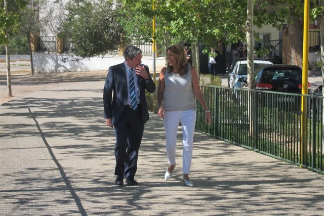 Susana Díaz  junto al alcalde de Alcaudete, Valeriano Martín       