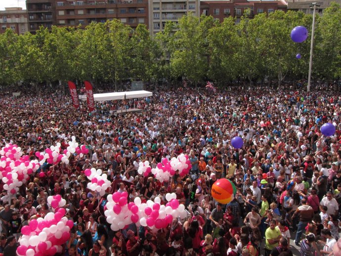 Aspecto de la Plaza del Ayuntamiento en el cohete de San Mateo 2013