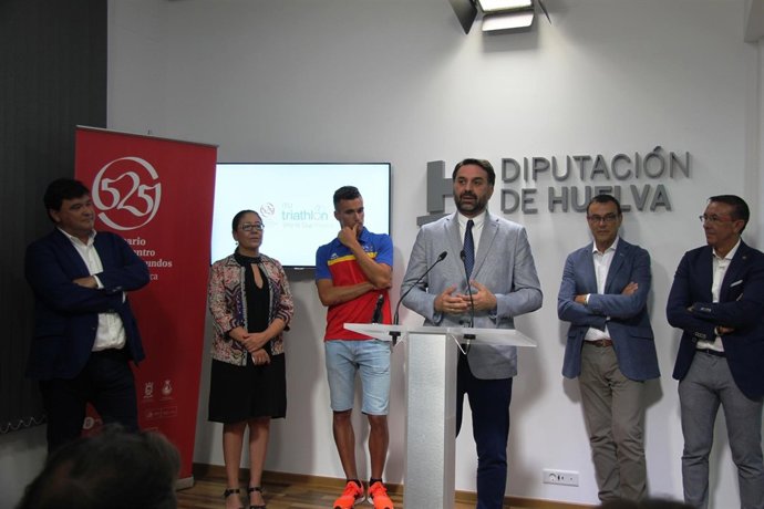 El consejero de Turismo y Deporte, Francisco Javier Fernández. 