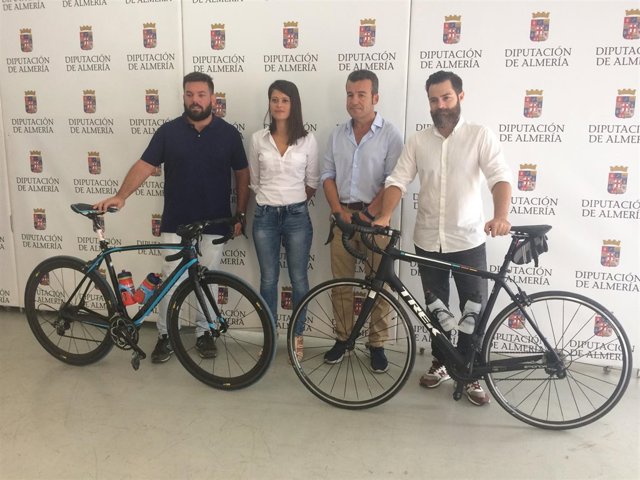 El triatlón 'Triwhite Carboneras' celebra este septiembre su sexta edición.