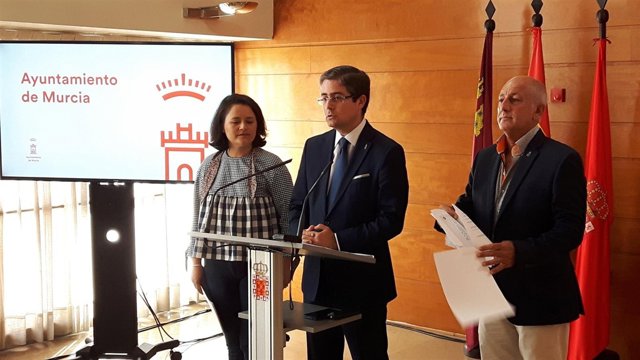 Sánchez, Pacheco y Ortiz, durante la rueda de prensa