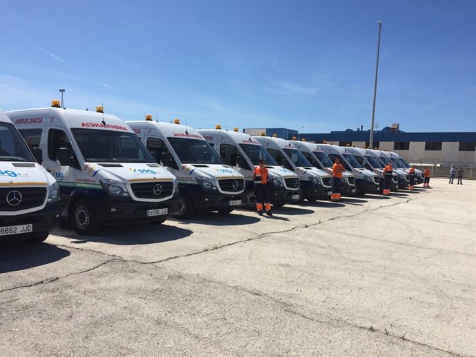 La Junta presenta la nueva flota de ambulancias