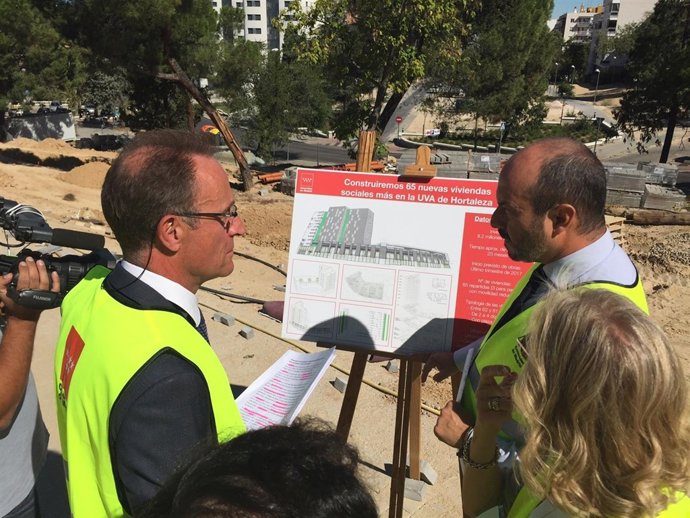 Nota, Audio Y Fotos: La Comunidad Invierte 8,2 Millones En Un Nuevo Bloque De 65