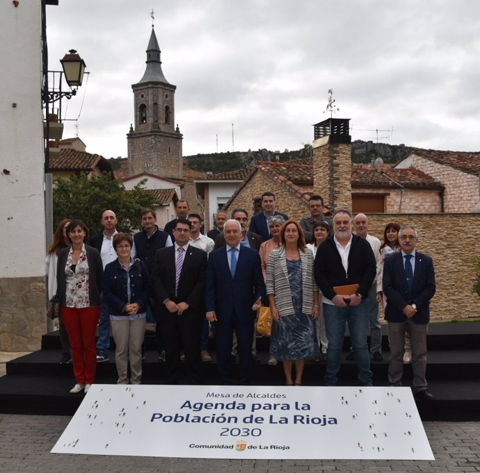 Mesa de alcaldes con Ceniceros