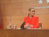 Cifuentes ve "un paso más" de las "marcas negras" de Podemos la cesión de Matadero para el acto independentista