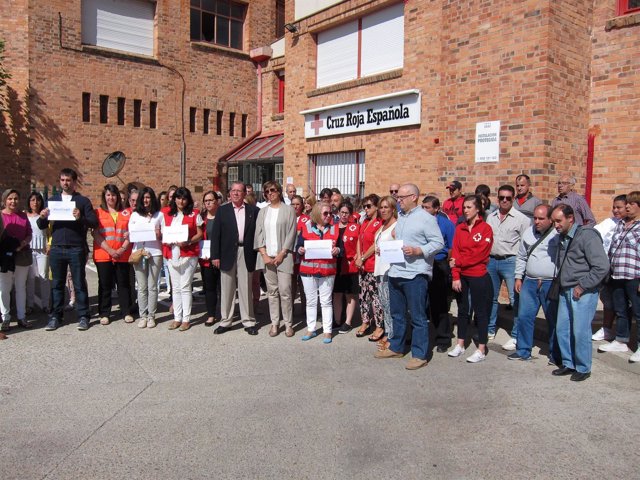 Concentración en Cruz Roja Segovia en recuerdo a la fisioterapeuta asesinada