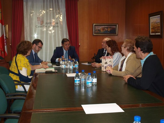 Palencia: Aguado se reúne con Plataforma Pro Hospital Guardo    