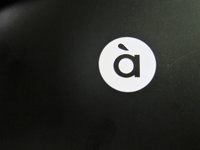 À punt apuesta por un logo "sencillo y humilde" con un punto central en el que "reunir" a los valencianos 