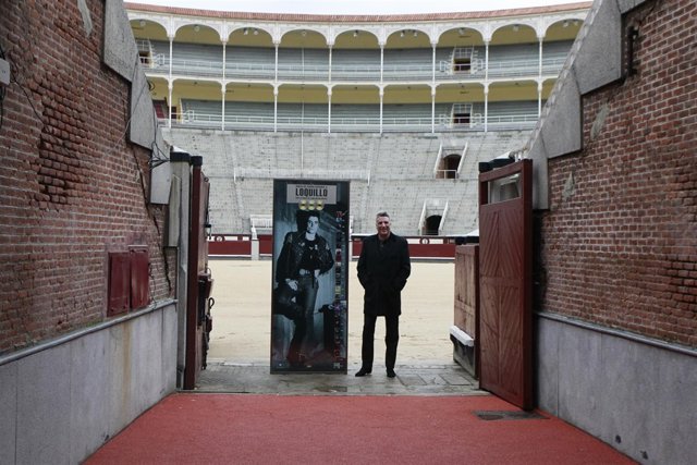 Loquillo presenta su nuevo disco, Viento del este