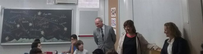 El secr.Lluís Baulenas y la t.Alcalde L.Ortiz, en inicio curso escolar