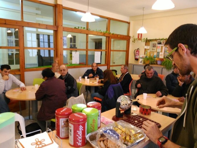 Actividades en la sala de estar de Arrels