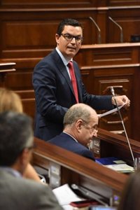 Pablo Rodríguez avanza que la ampliación del puerto de Playa Blanca (Lanzarote) ya está en ejecución