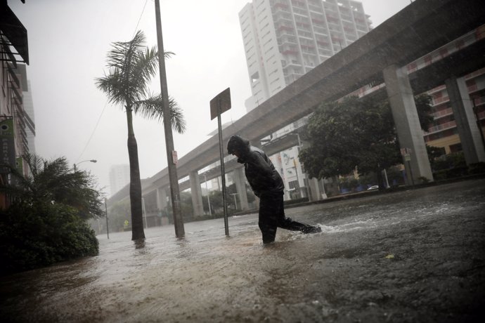Huracán 'Irma' a su paso por Florida.