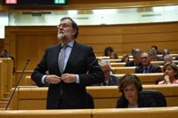 Rajoy agradece en el Senado el apoyo del PSOE en Cataluña y pide no entrar en "discrepancias menores"