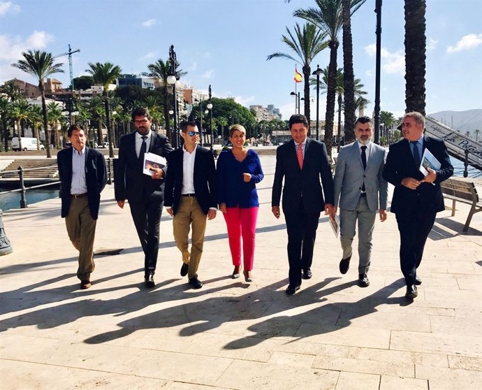 Noelia Aroyo visita puerto de Cartagena