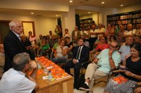 Borrell teme que la solución al conflicto catalán no sea pacífica y tacha a independentistas de "flautistas de Hamelin"