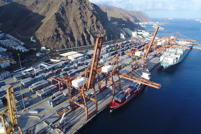 Puerto de Santa Cruz de Tenerife donde opera TCTenerife