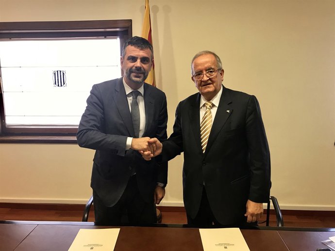 El conseller  Santi Vila i  el president de PIMEC, Josep González