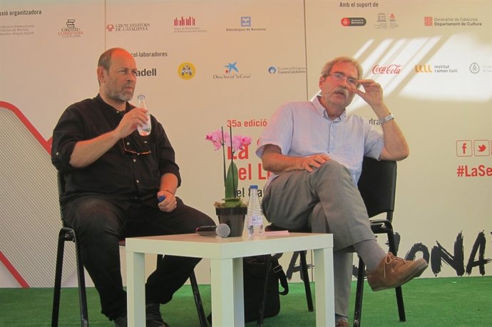 El pt.de la Setmana del Llibre en Català J.Sala i l'autor J.Cabré