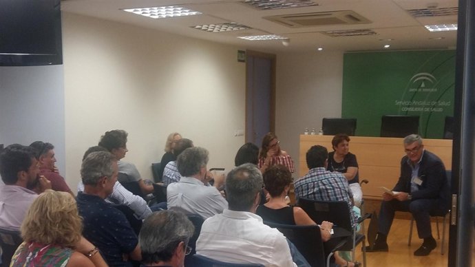 Reunión de la comisión para mejora las listas de espera