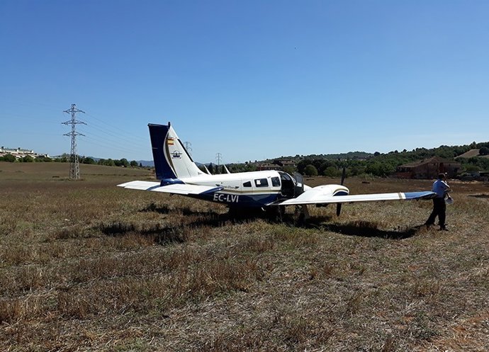 Avioneta aterrada d'emergència a Sant Quirze