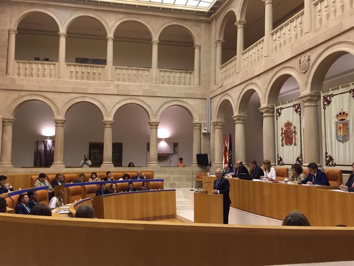 El curso escolar y Cataluña en las preguntas al presidente