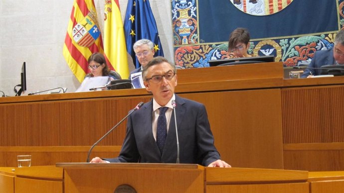  El Presidente Del PP-Aragón, Luis María Beamonte,  En Las Cortes De Aragón