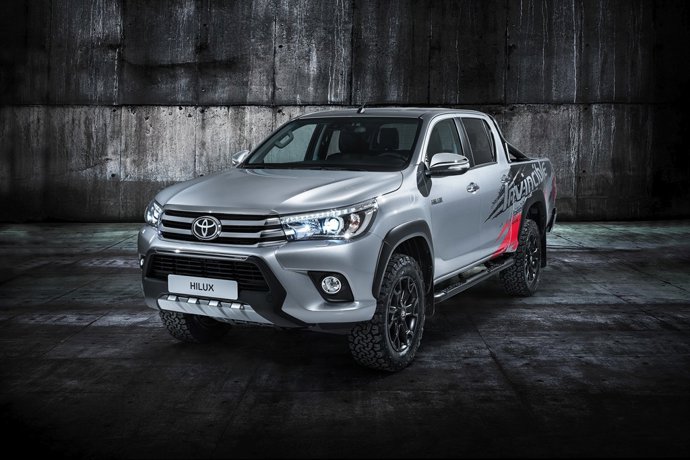Toyota Hilux 'Invincible 50'