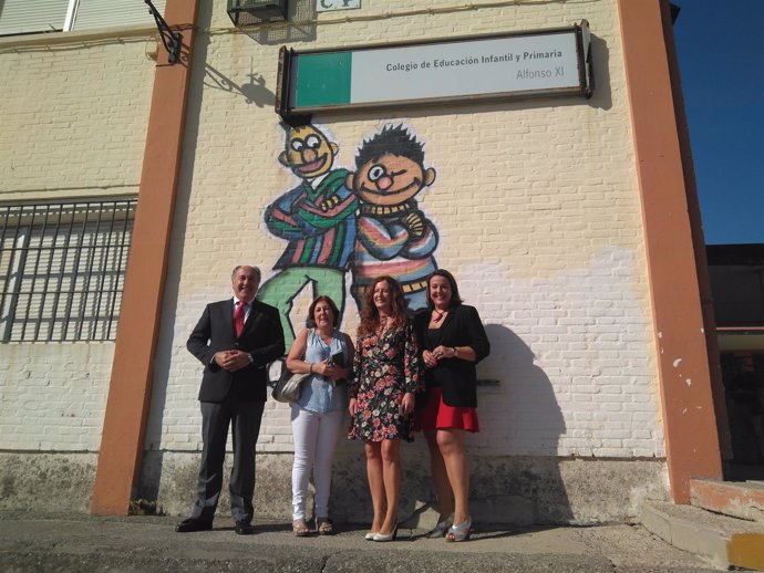 Visita de la delegada de Educación al Alfonso X en Algeciras