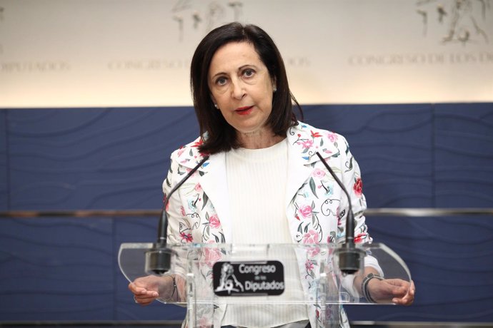 Margarita Robles en rueda de prensa en el Congreso