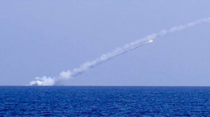 Un misil submarino lanzado por la Marina rusa contra Estado Islámico