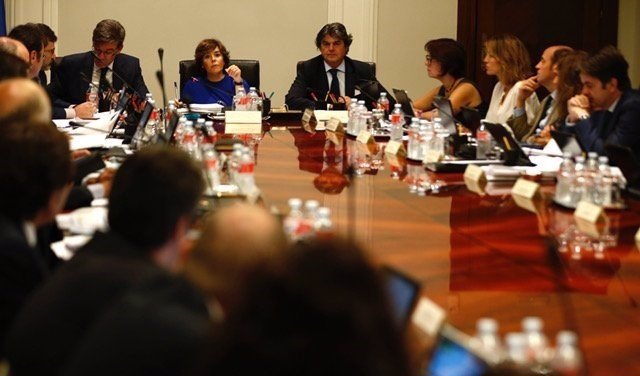 Santamaría reúne a los secretarios de Estado