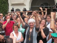 La alcaldesa de Badalona dice que el subdelegado del Gobierno "intimida" a un empleado