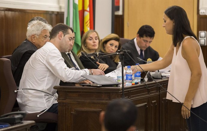 El acusado en el doble crimen de Almonte (Huelva), en la sala de la Audiencia. 