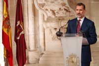 El rey inaugura el edificio de la Hora y asiste al Centenario de la Aviación de la Armada