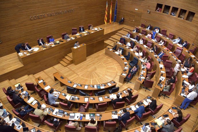 Pleno de las Corts Valencianes durante el Debate sobre el Estado de la Comunitat