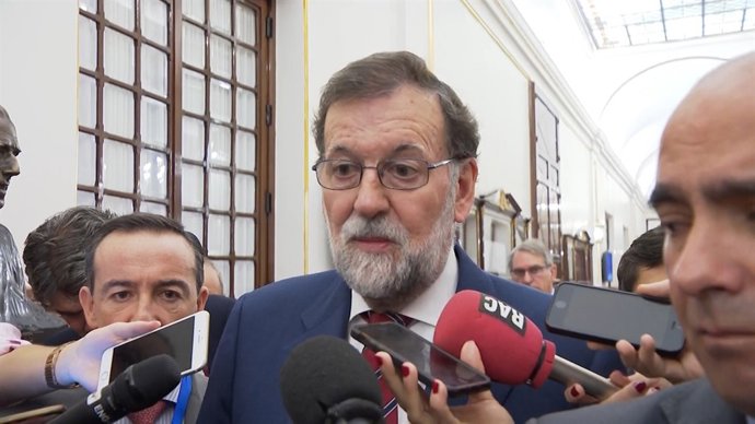 Rajoy demana als catalans que no vagin a les meses electorals 