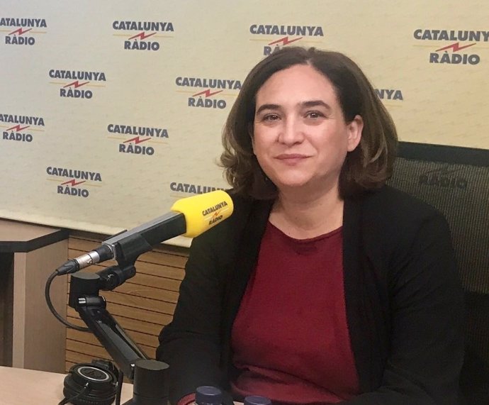 La alcaldesa de Barcelona, Ada Colau, en Catalunya Ràdio