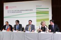 Socialistas europeos abogan por "fortalecer" la PAC y "evitar" futuras disminuciones presupuestarias en su financiación