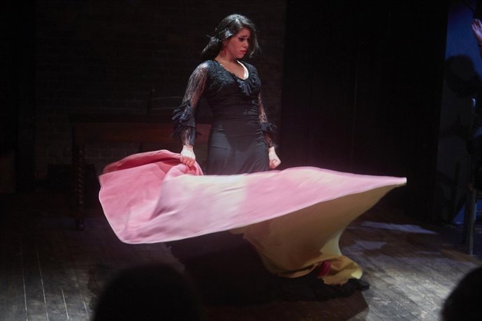 Foto/ Firma Del Acuerdo Entre El Gobierno Regional Y El Cervantes Theatre De Lon