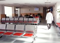 Un informe de CCOO muestra que el empleo en la sanidad privada está creciendo el doble que en la pública 