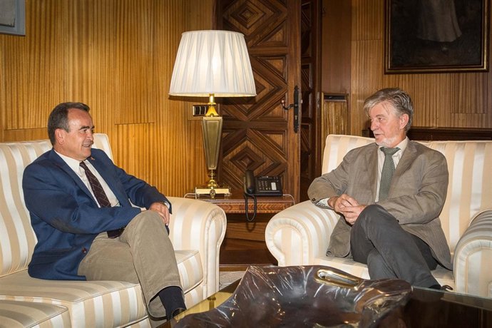 Santisteve y Sánchez Quero en el Ayuntamiento de Zaragoza