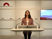 1-O.- Arrimadas (Cs) pide a Colau que deje de ser el "salvavidas" de Puigdemont y cumpla la ley