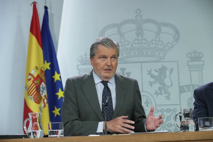 Iñigo Méndez de Vigo tras el Consejo de Ministros