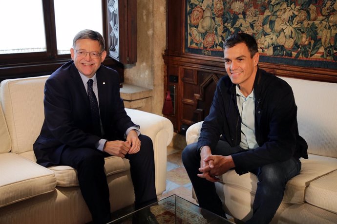 Puig junto a Pedro Sánchez