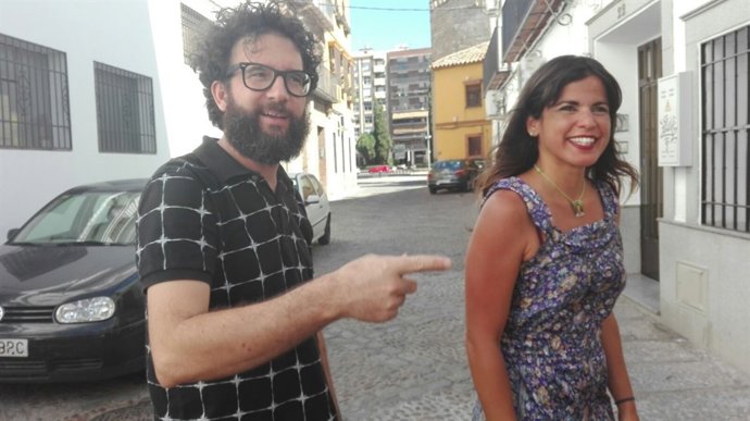 Jorge Hidalgo junto a Teresa Rodríguez