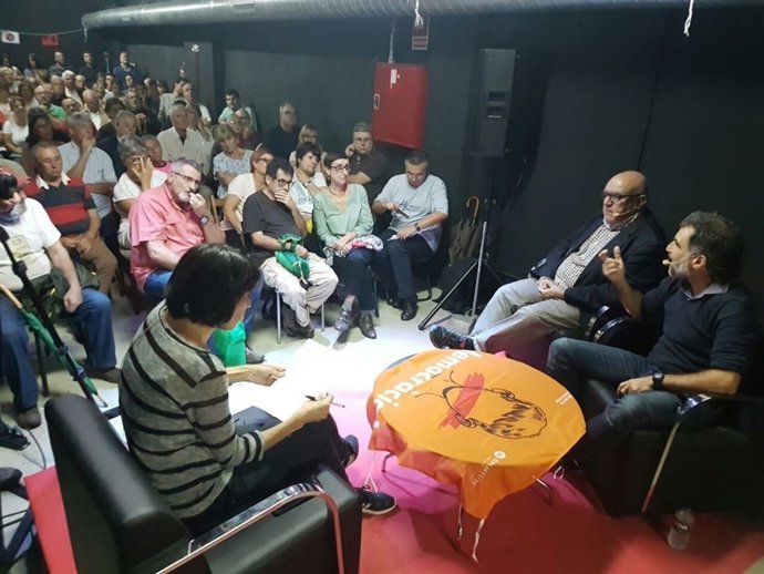 Col·loqui del pte.de Òmnium Cultural, J.Cuixart, i l'antropòleg M.Delgado