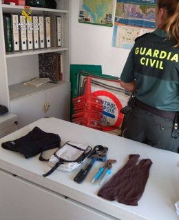 Material intervenido por la Guardia Civil