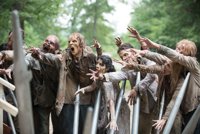 Los Emmy 2017 homenajearán al especialista que murió en el rodaje de The Walking Dead