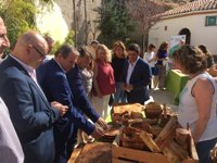 Reyes sitúa al turismo como una de las "oportunidades para evitar el despoblamiento rural" en Jaén